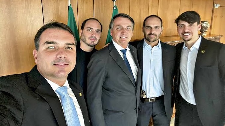 bolsonaro-e-familia5