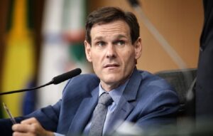 a-busca-de-lissauer-vieira-para-ser-nome-unico-ao-senado-na-chapa-de-caiado