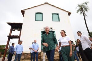 2fea3766-f996-4803-974e-5da38e180963